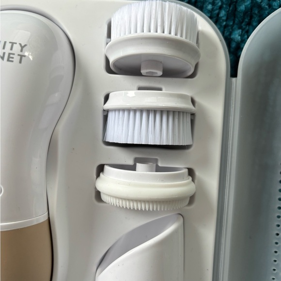 like new vanity planet skincare set - Picture 4 of 7